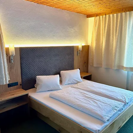 Haus Sonnegg Guest house