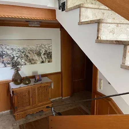 Haus Sonnegg بيت ضيافة