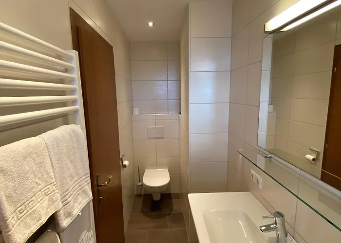 Πανσιόν Haus Sonnegg 3*