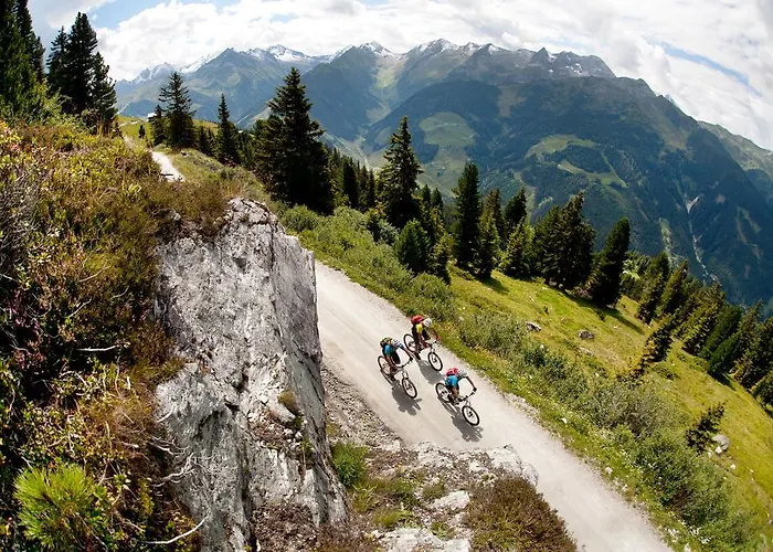 Πανσιόν Haus Sonnegg 3*