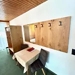 ゲストハウス Haus Sonnegg フィンケンベルク