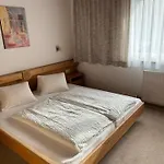 ゲストハウス Haus Sonnegg フィンケンベルク
