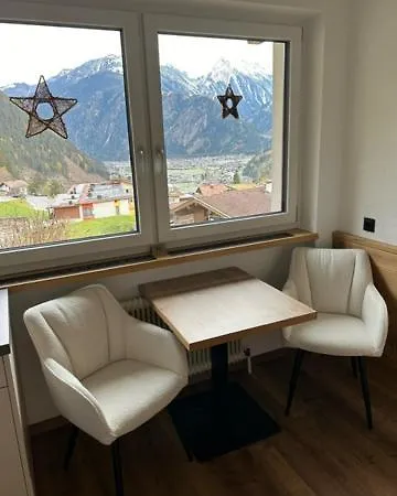 Haus Sonnegg 3* פינקנברג