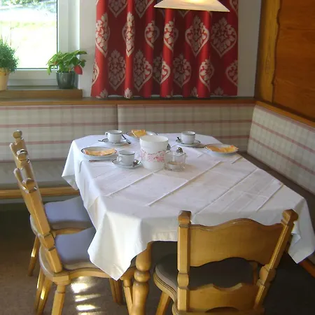 Haus Sonnegg פינקנברג